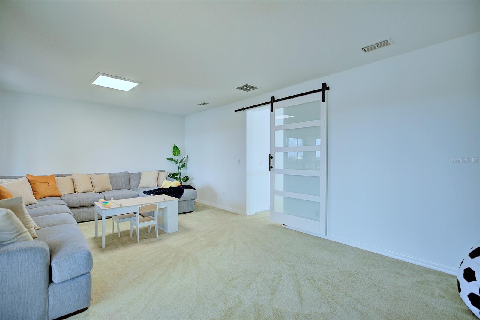 SHINGLE CRK RESERVE/OAKS PH V - Residential