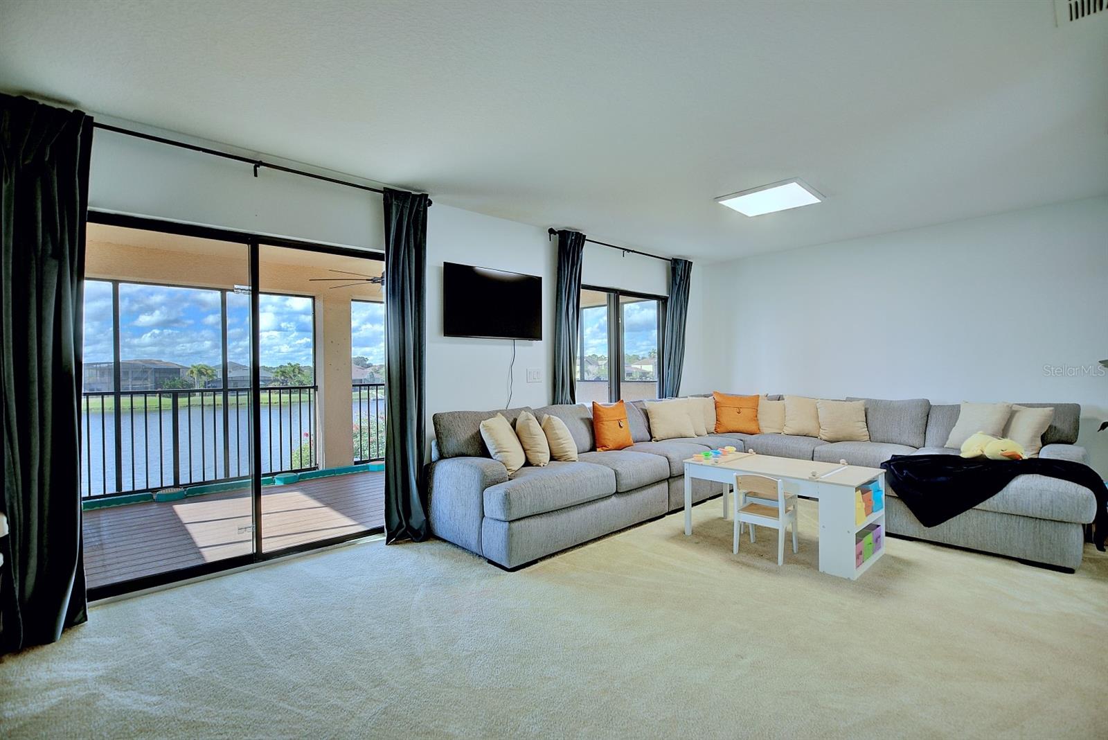 SHINGLE CRK RESERVE/OAKS PH V - Residential