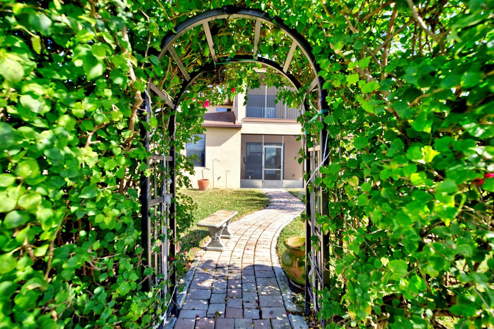 SHINGLE CRK RESERVE/OAKS PH V - Residential