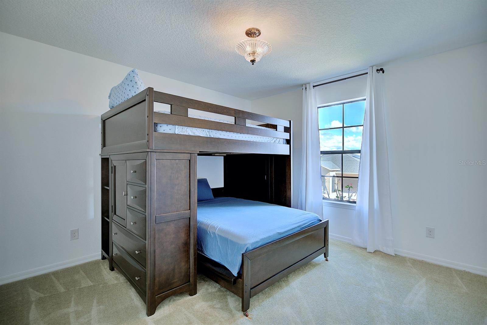 SHINGLE CRK RESERVE/OAKS PH V - Residential