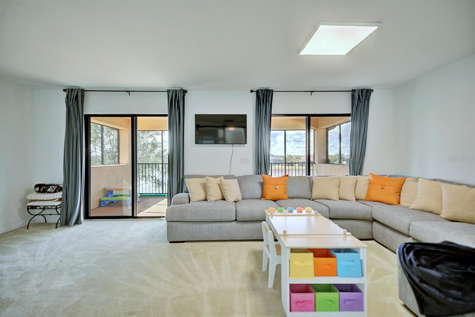 SHINGLE CRK RESERVE/OAKS PH V - Residential