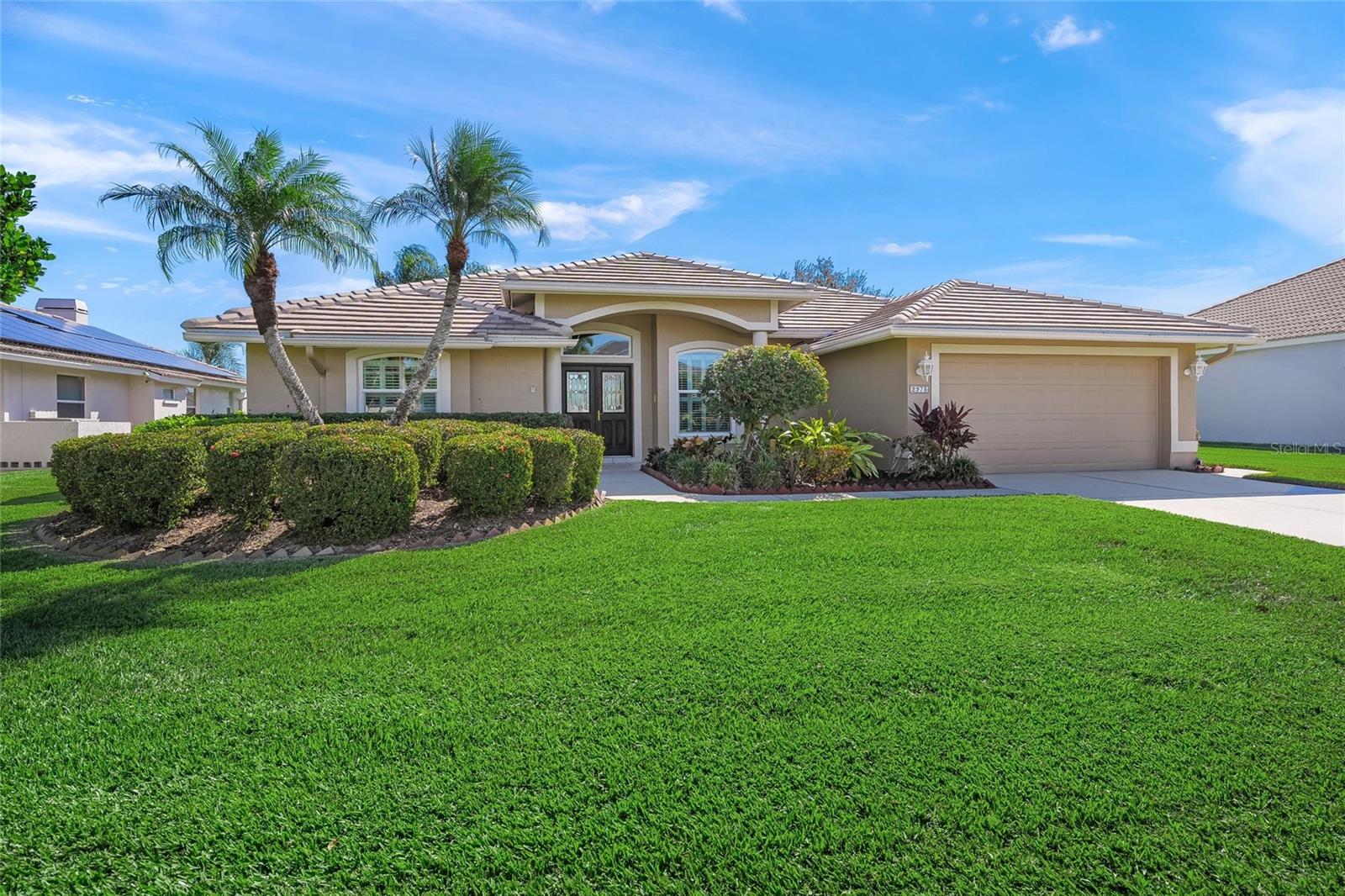 BARTON FARMS, LAUREL LAKES - Residential