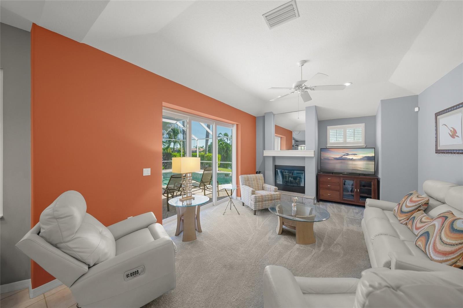 BARTON FARMS, LAUREL LAKES - Residential