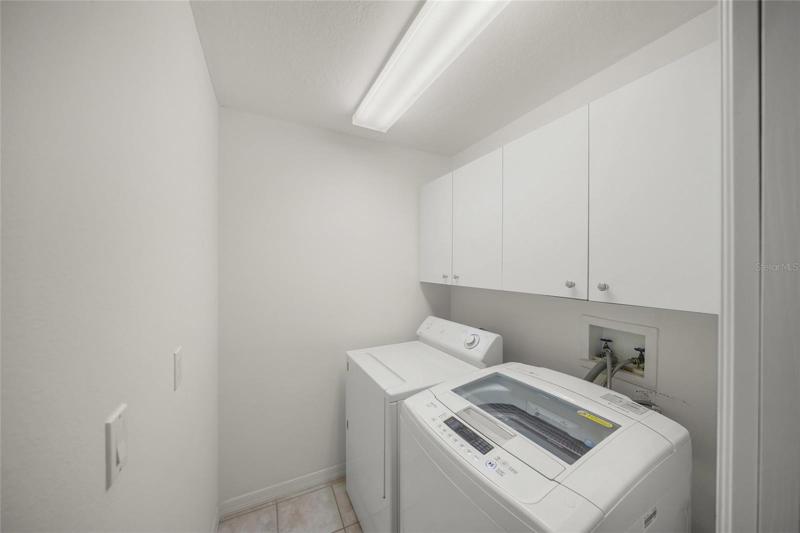 BARTON FARMS, LAUREL LAKES - Residential