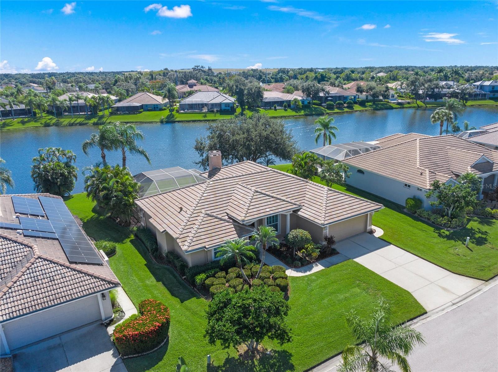 BARTON FARMS, LAUREL LAKES - Residential