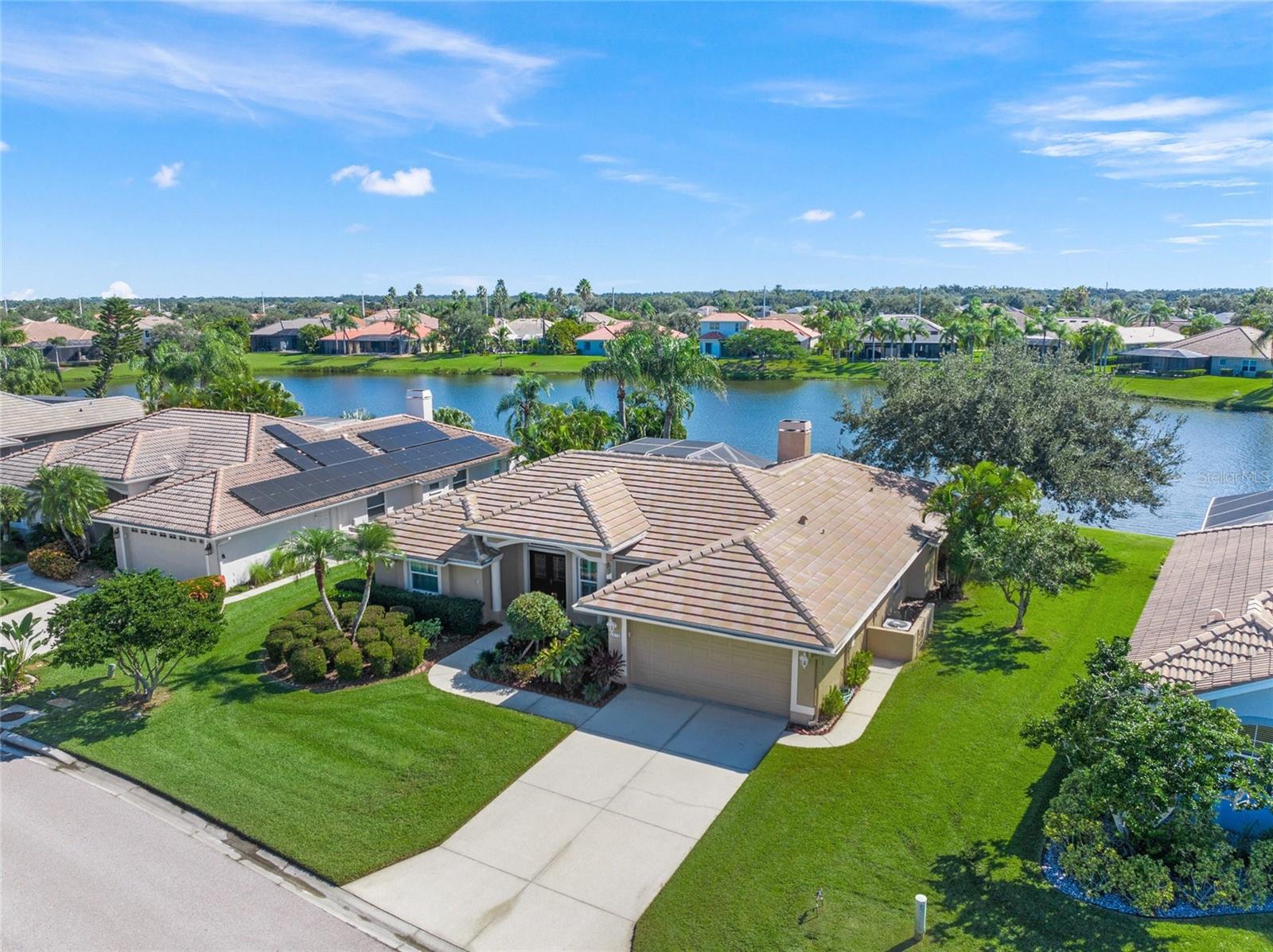 BARTON FARMS, LAUREL LAKES - Residential