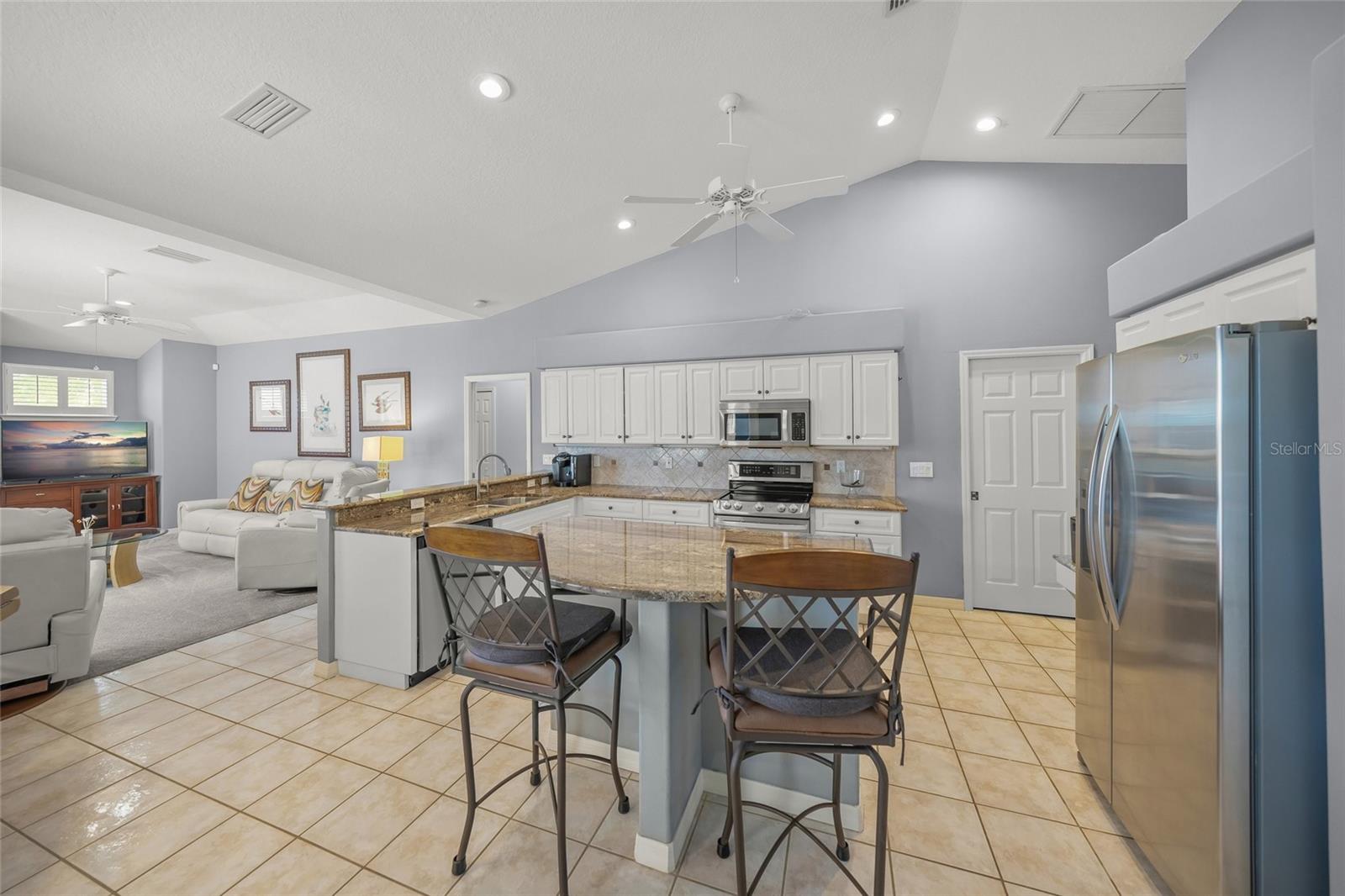 BARTON FARMS, LAUREL LAKES - Residential