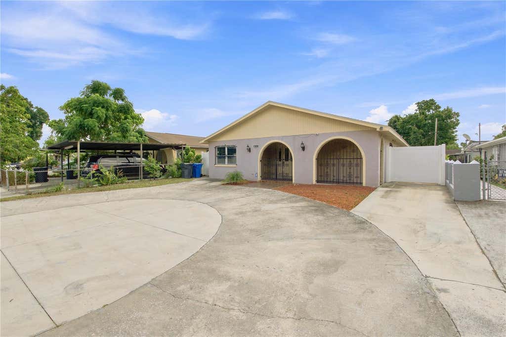 Photo of 6513 N Manhattan Avenue, Tampa, FL 33614 (MLS # TB8532926)