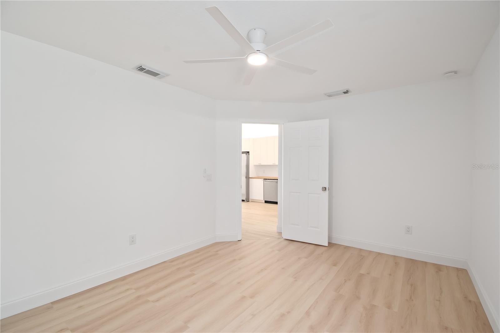 MARION OAKS UN 07 - Residential Lease