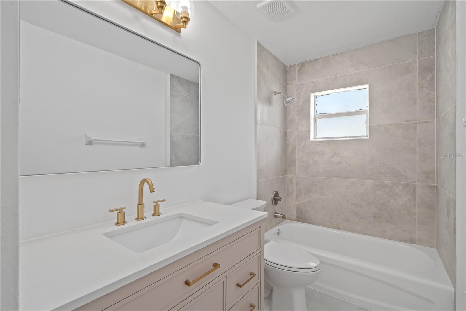 MARION OAKS UN 07 - Residential Lease