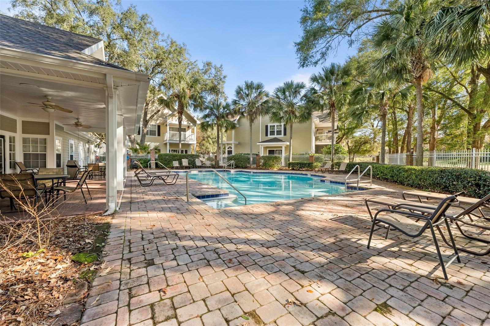 THE LINKS - Residential