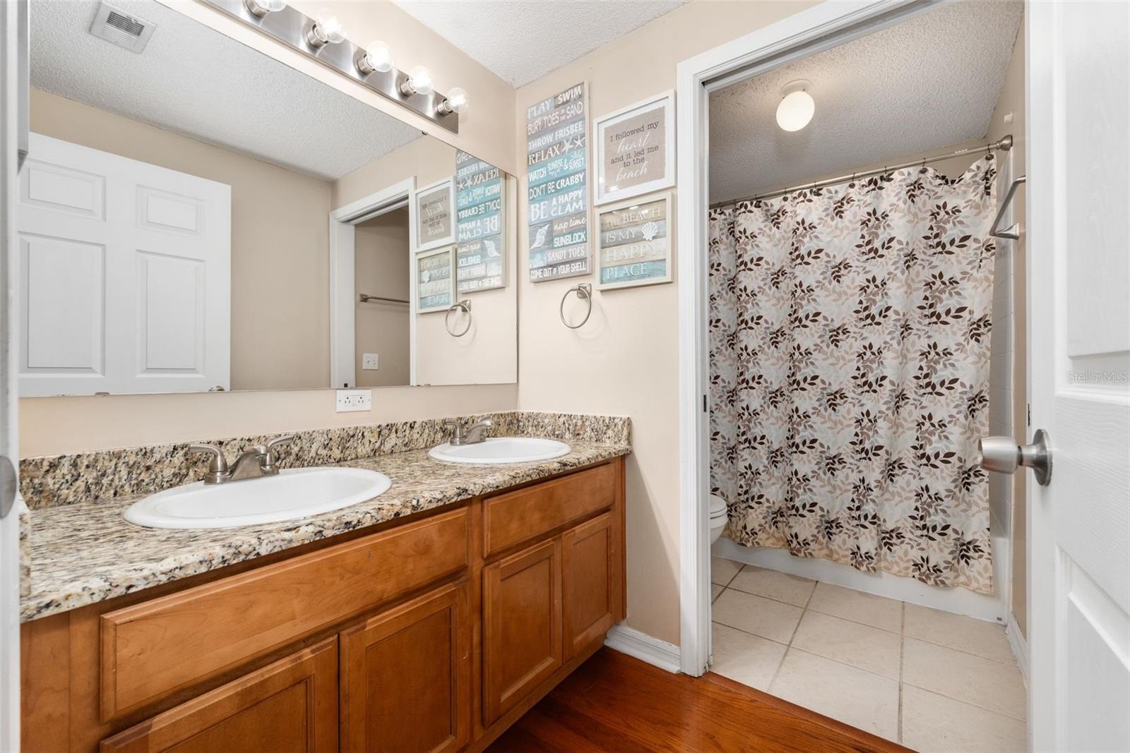 THE LINKS - Residential