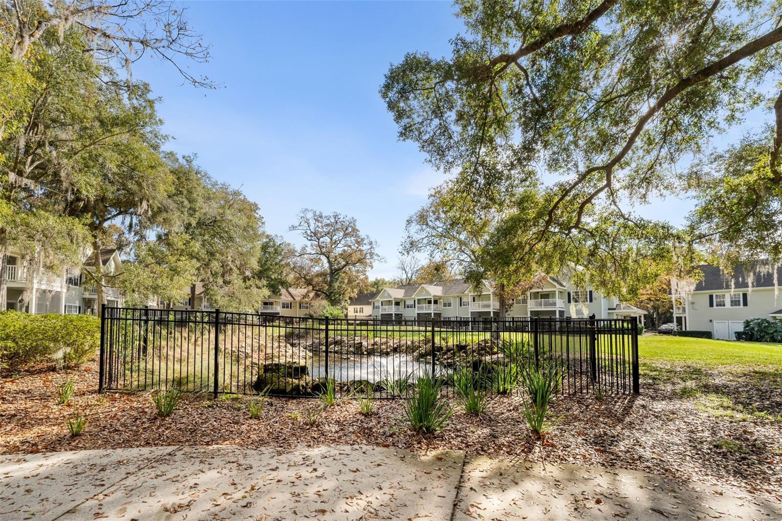 THE LINKS - Residential