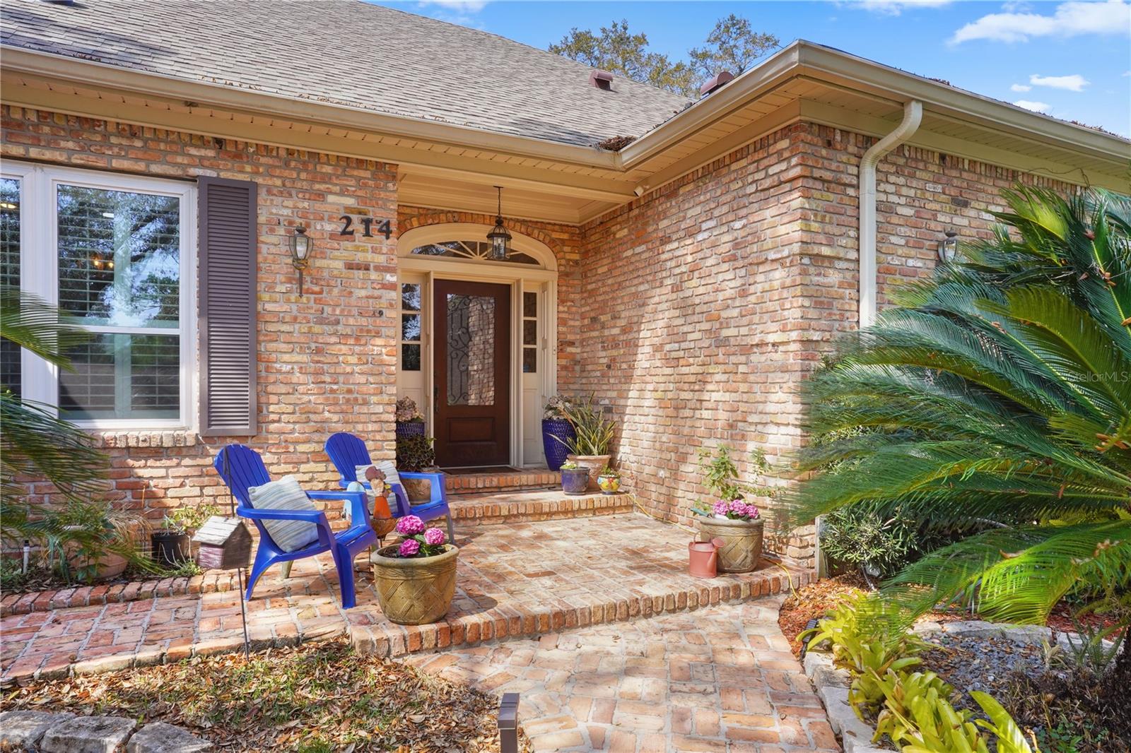 214 THISTLEWOOD CIRCLE