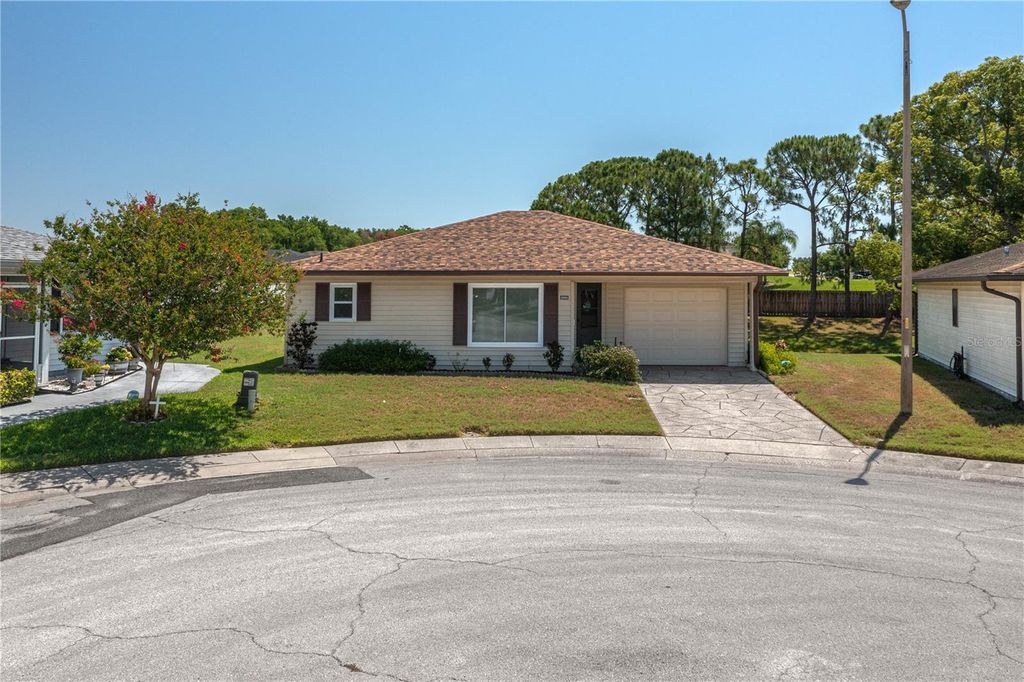 Photo of 3245 Prairie Dunes Circle E, Lakeland, FL 33810 (MLS # P4934841)