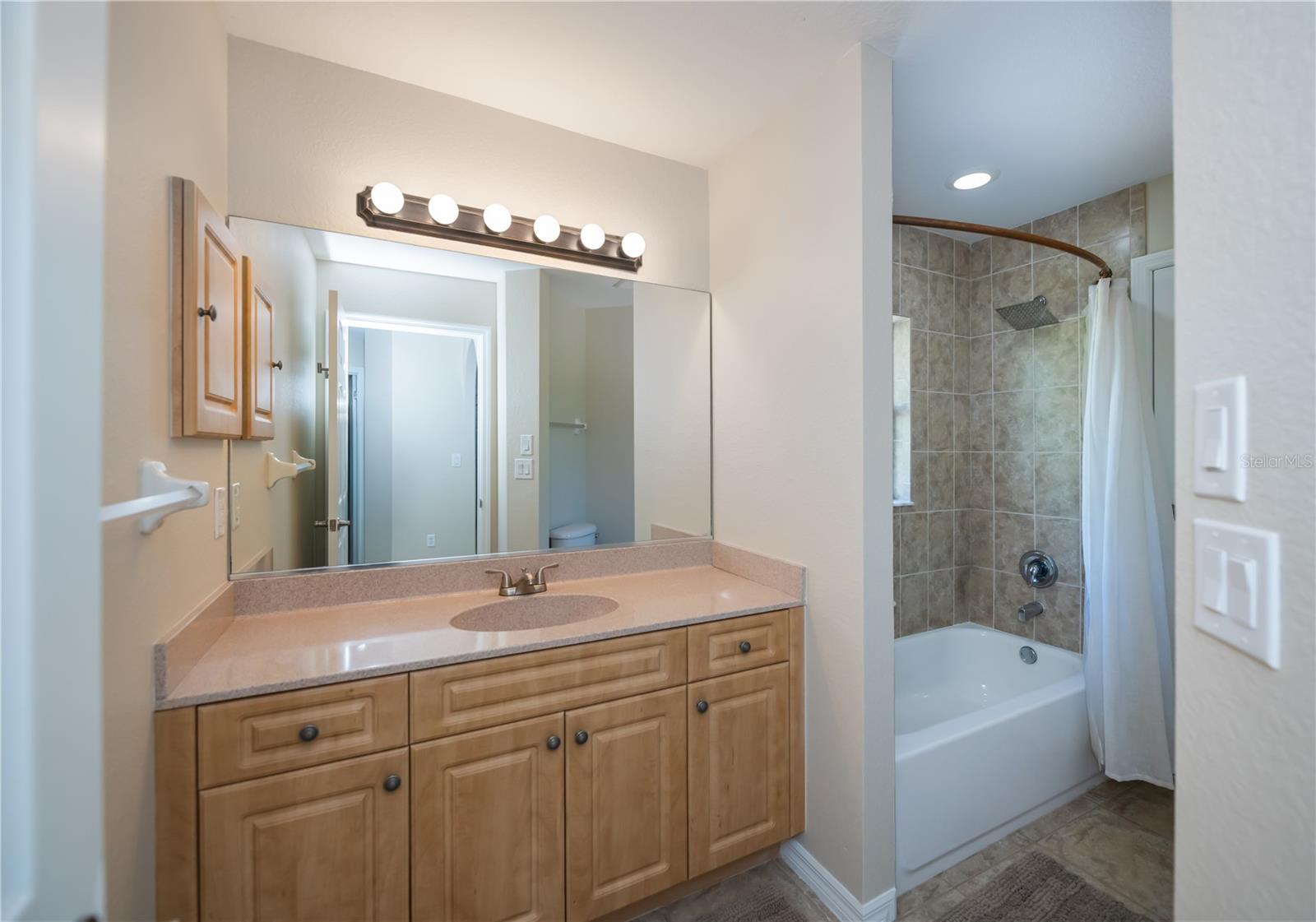 ROTONDA WEST OAKLAND HILLS - Residential