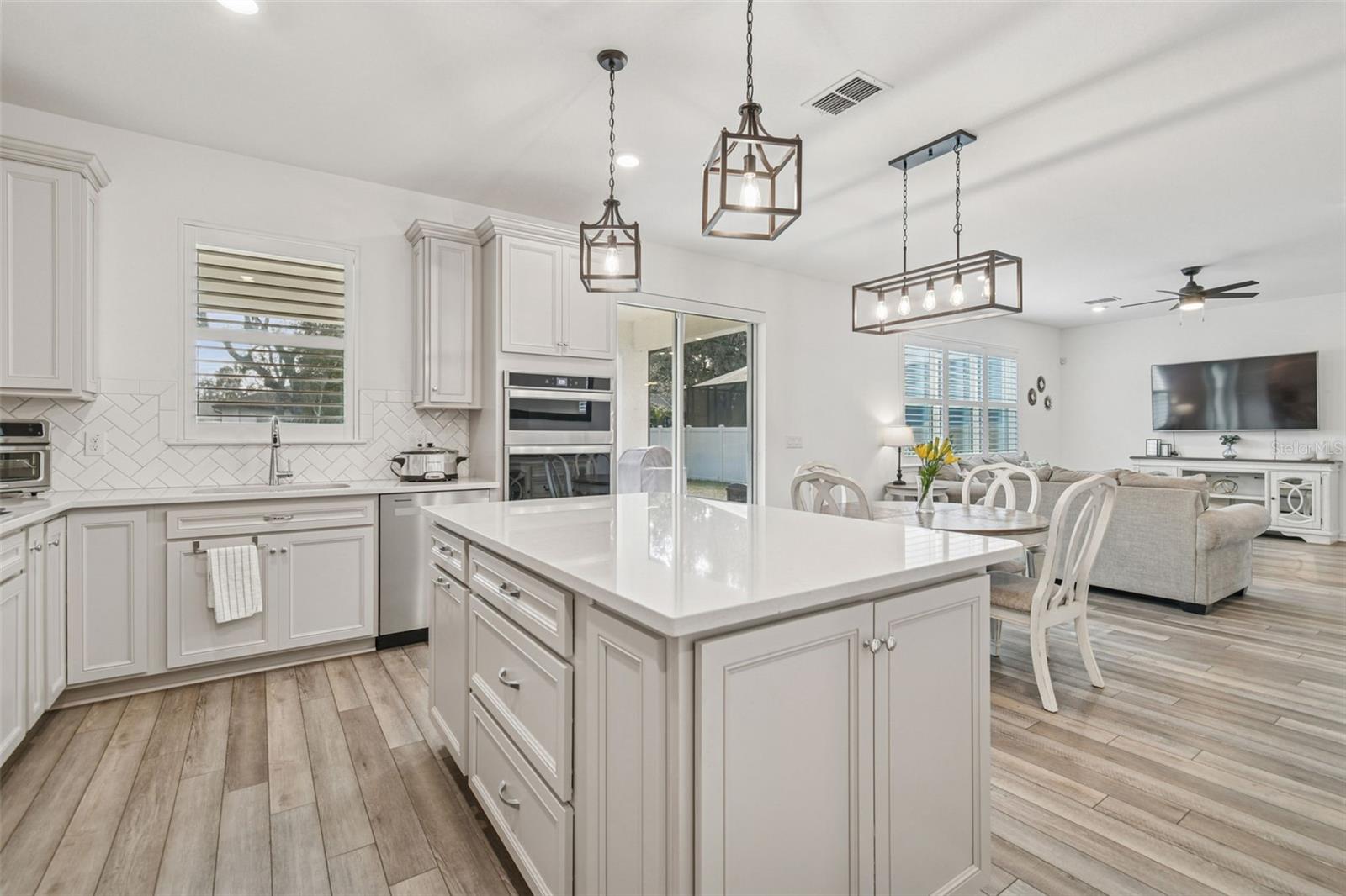 HAMMOCK CREST - Residential