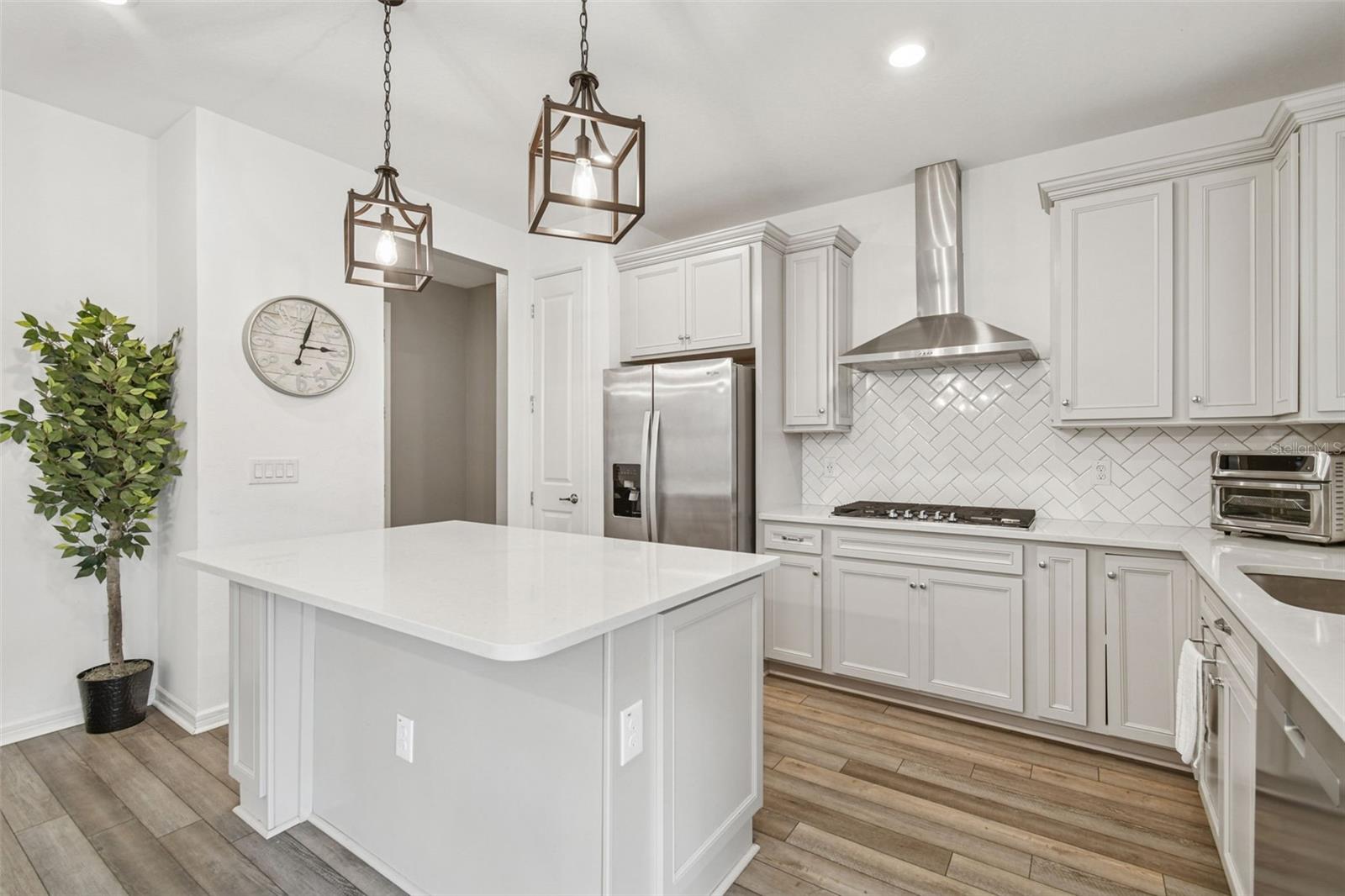 HAMMOCK CREST - Residential