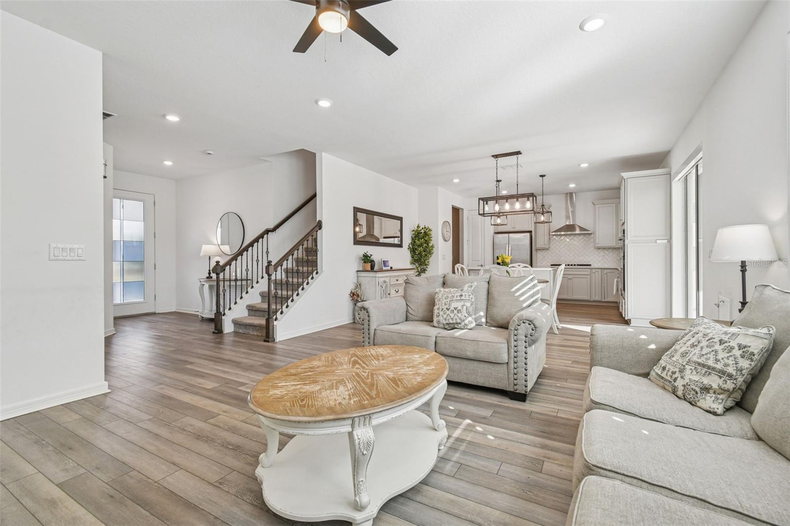 HAMMOCK CREST - Residential