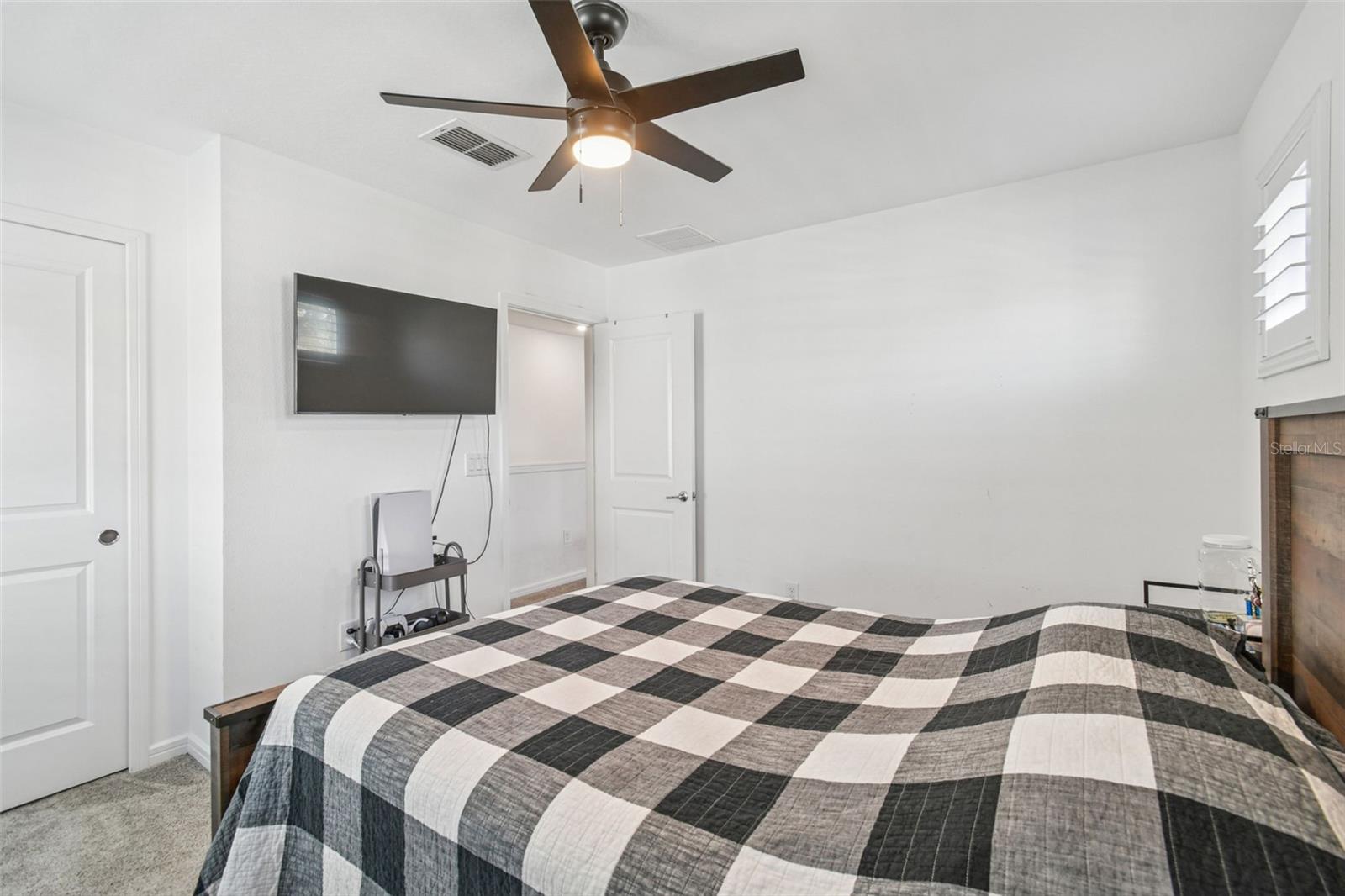 HAMMOCK CREST - Residential