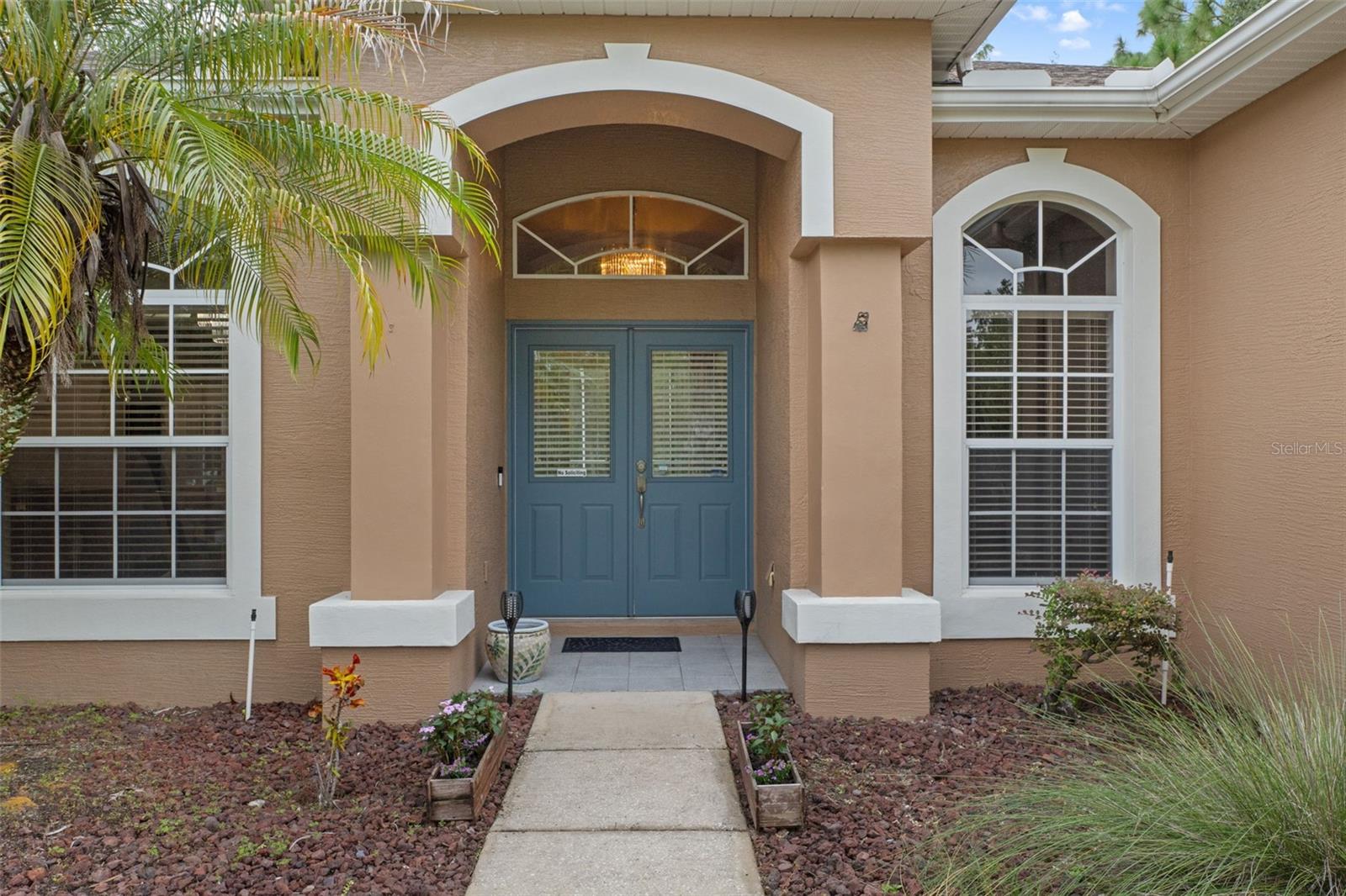 6 COCONUT COURT