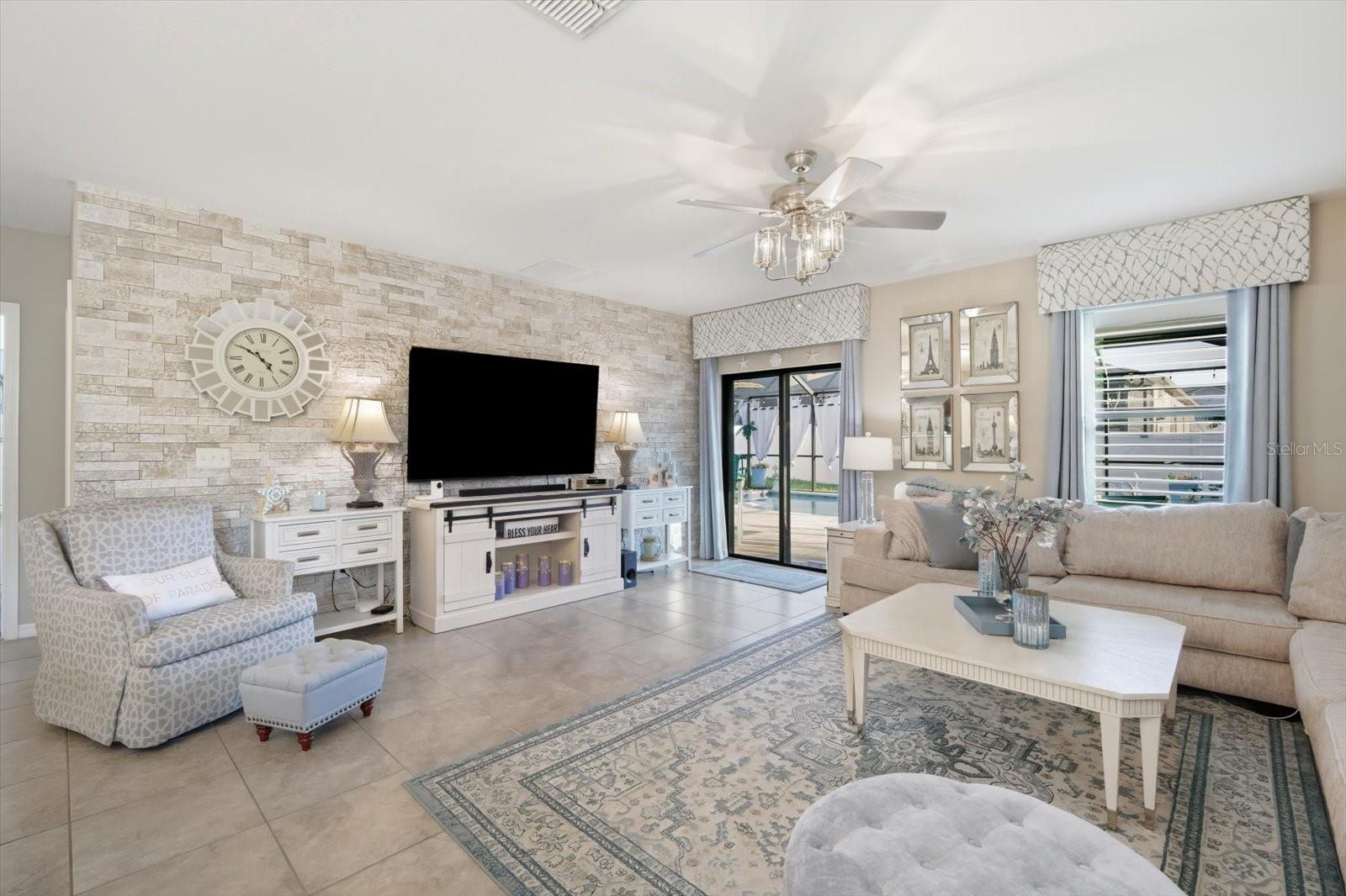 CARLTON LAKES WEST PH 1 & - Residential