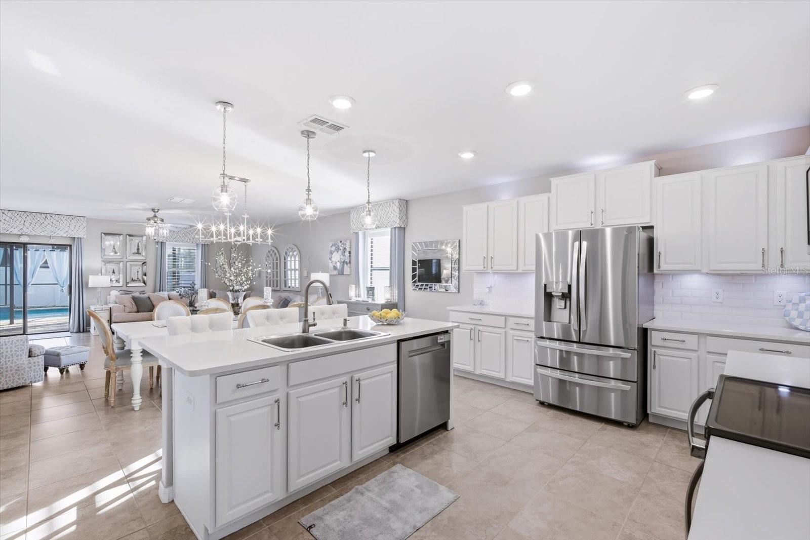 CARLTON LAKES WEST PH 1 & - Residential