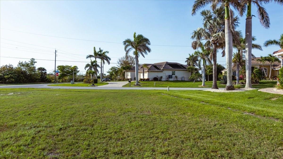PUNTA GORDA ISLES SEC 14 - Land
