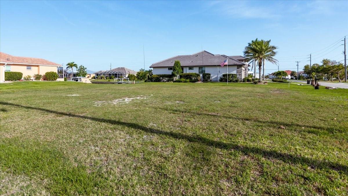 PUNTA GORDA ISLES SEC 14 - Land