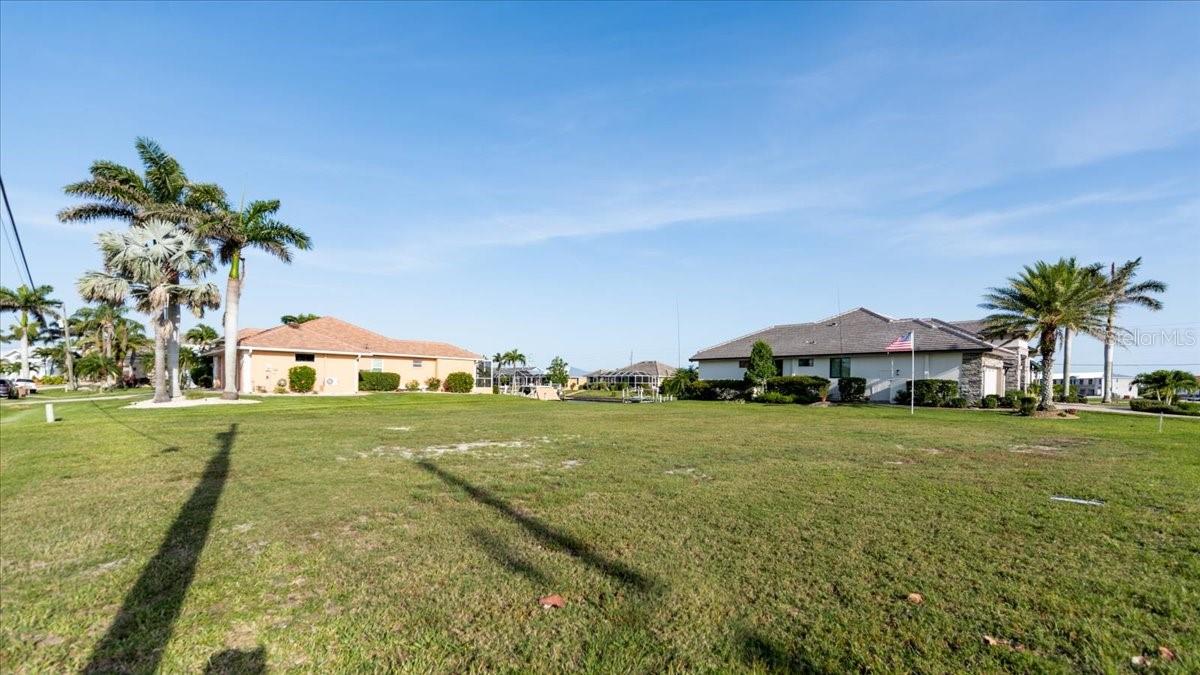PUNTA GORDA ISLES SEC 14 - Land