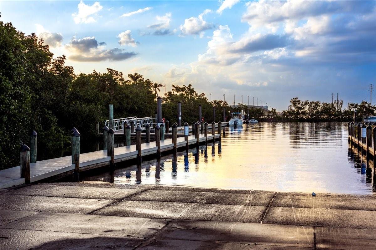 PUNTA GORDA ISLES SEC 14 - Land