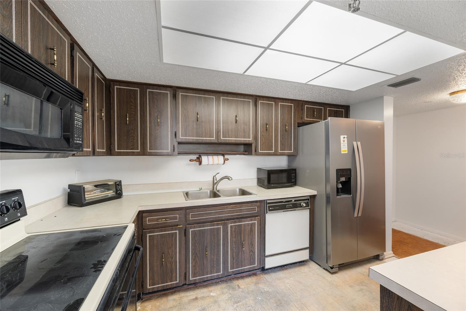 SOUTH BAY CONDO - Residential