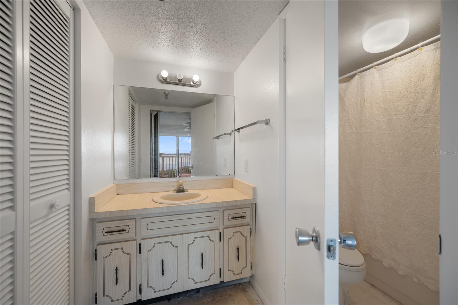 SOUTH BAY CONDO - Residential