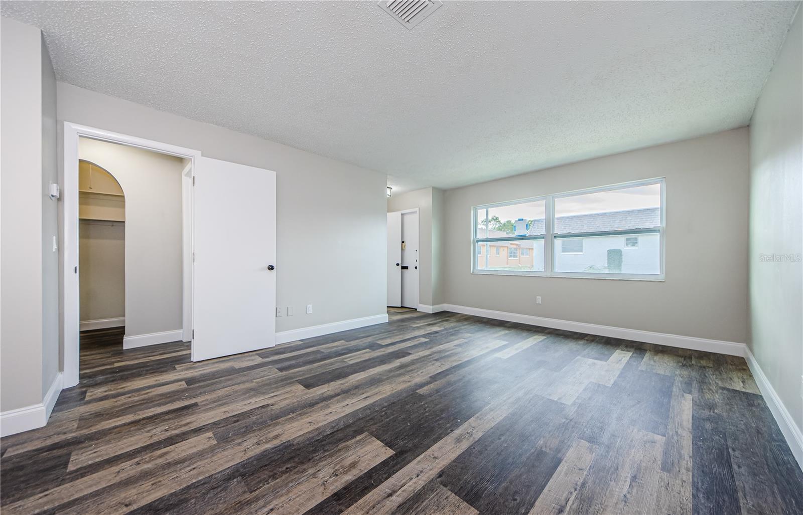 VENDOME VILLAGE - Residential