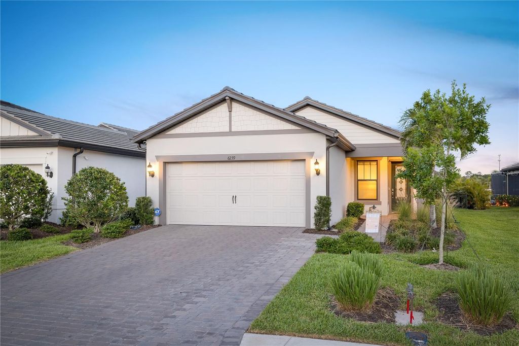Photo of 6239 Baywood Court, Bradenton, FL 34211 (MLS # A4654148)