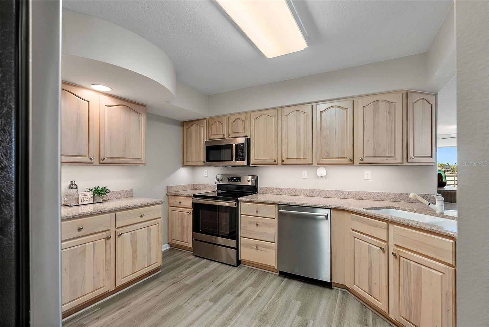 BAHIA VISTA UNIT III - Residential