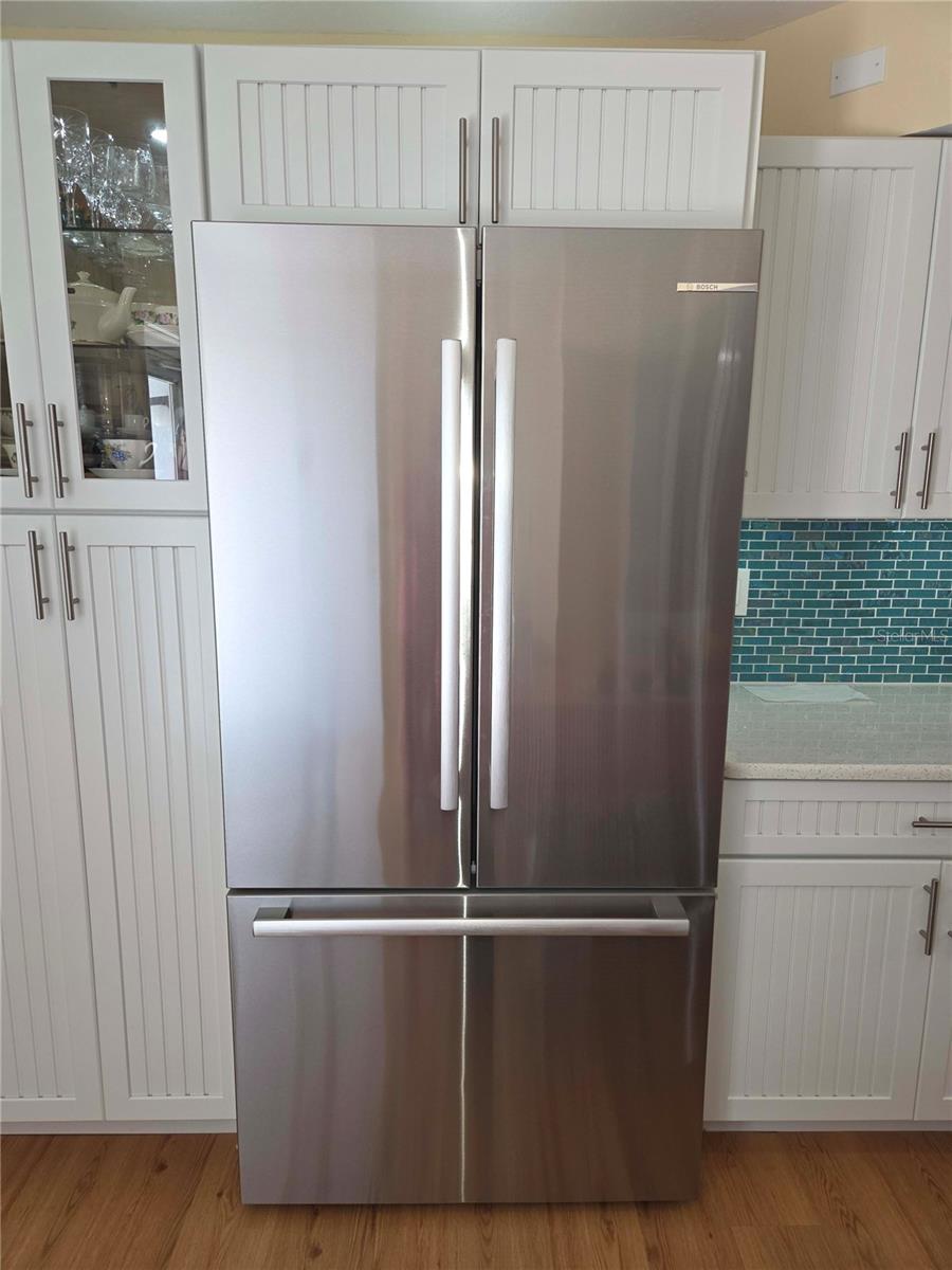 LEMON BAY BREEZES PH 01 - Residential