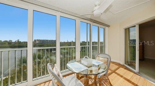 LEMON BAY BREEZES PH 01 - Residential