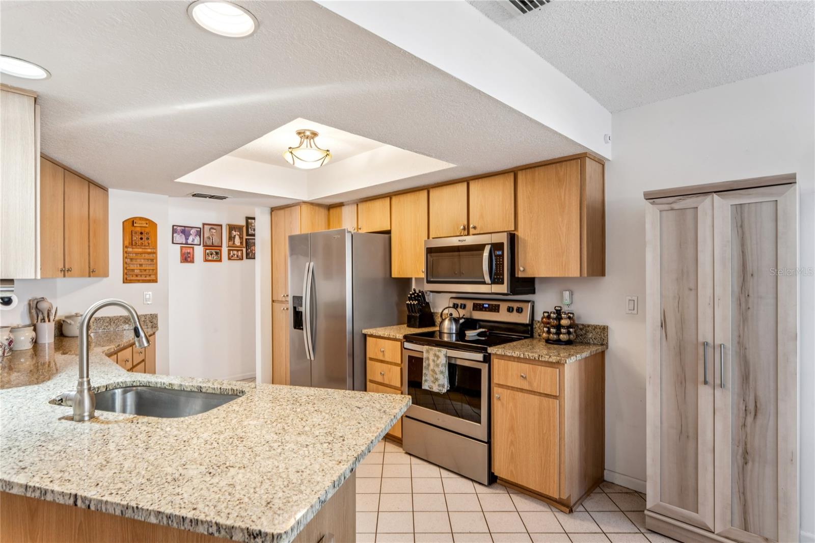 SPRING HILL - Residential