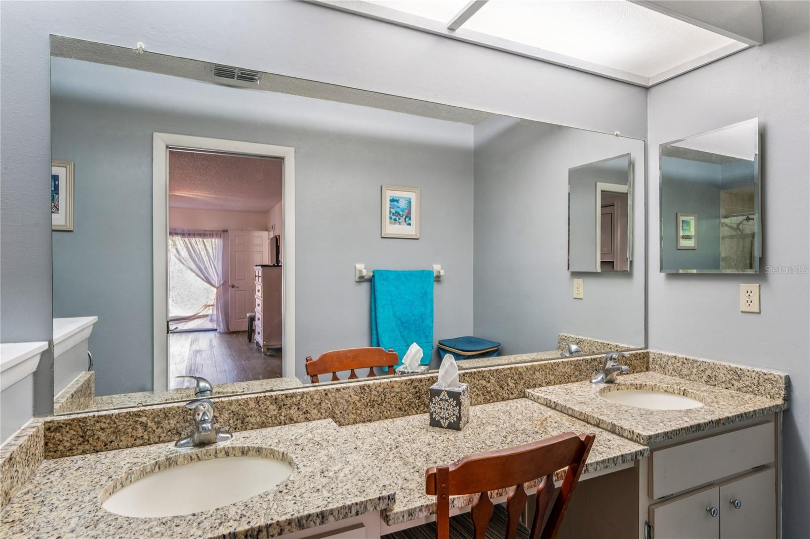 SPRING HILL - Residential