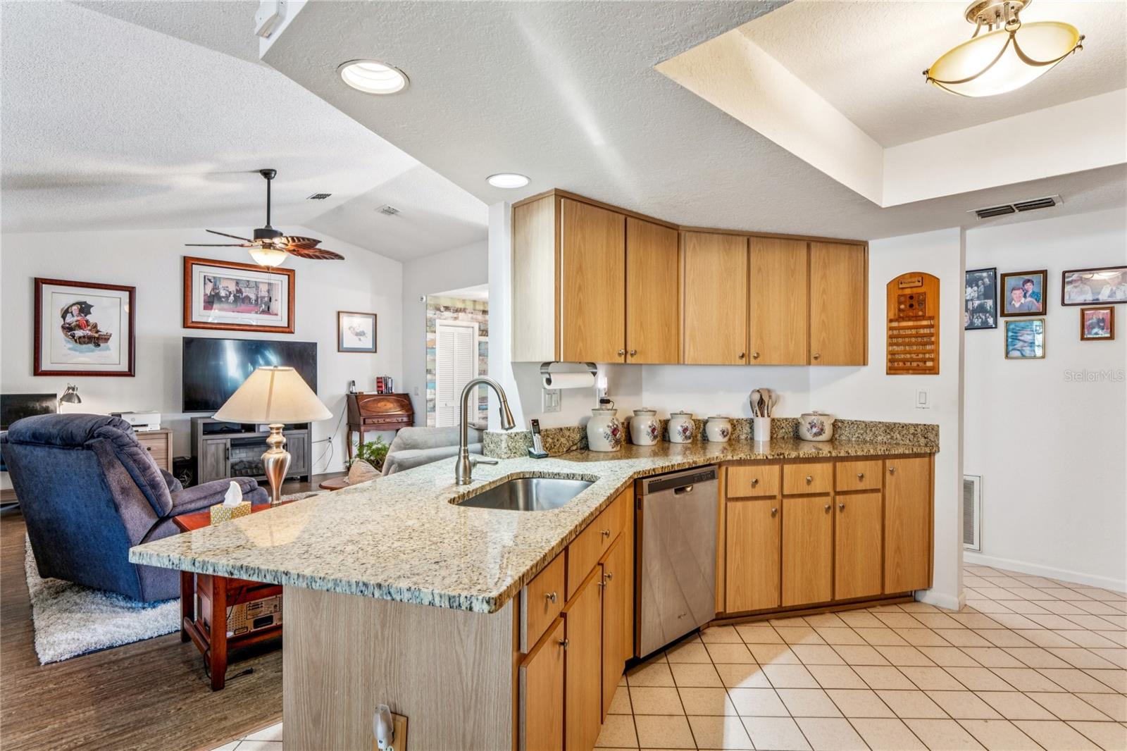 SPRING HILL - Residential