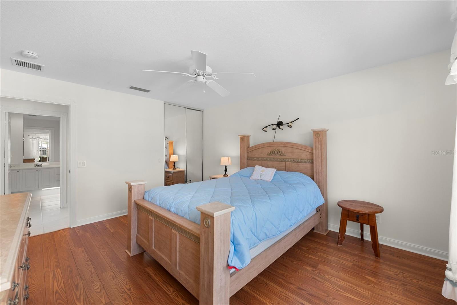 VILLAGEWALK - Residential