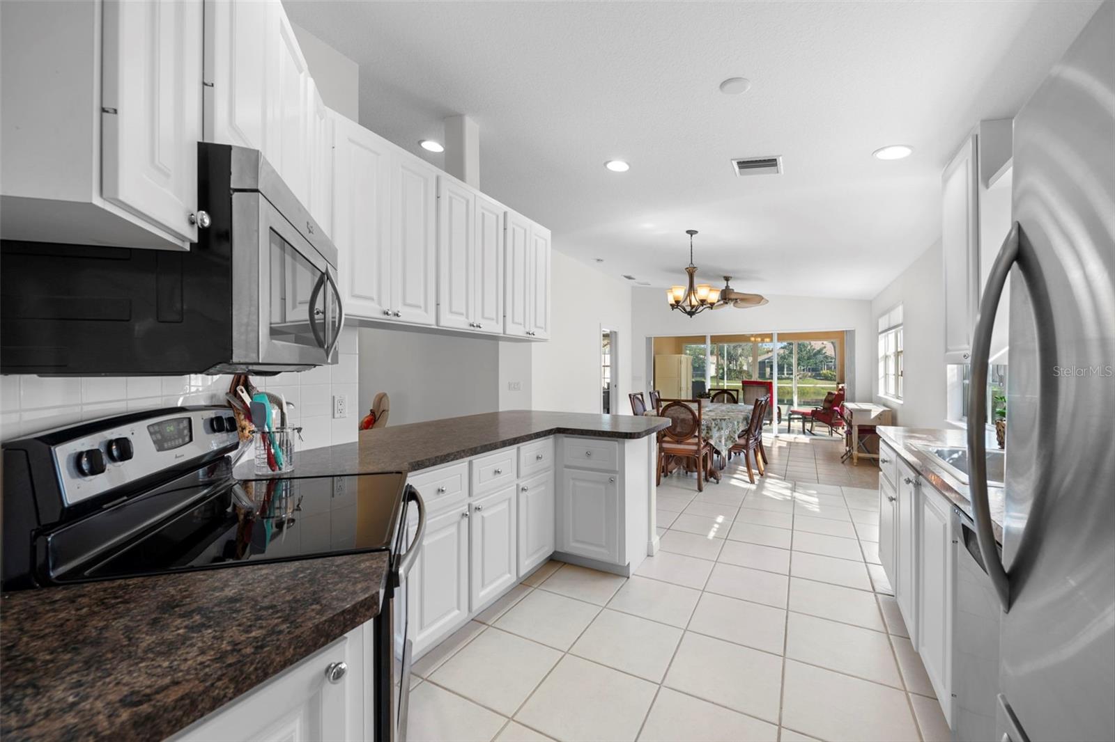 VILLAGEWALK - Residential