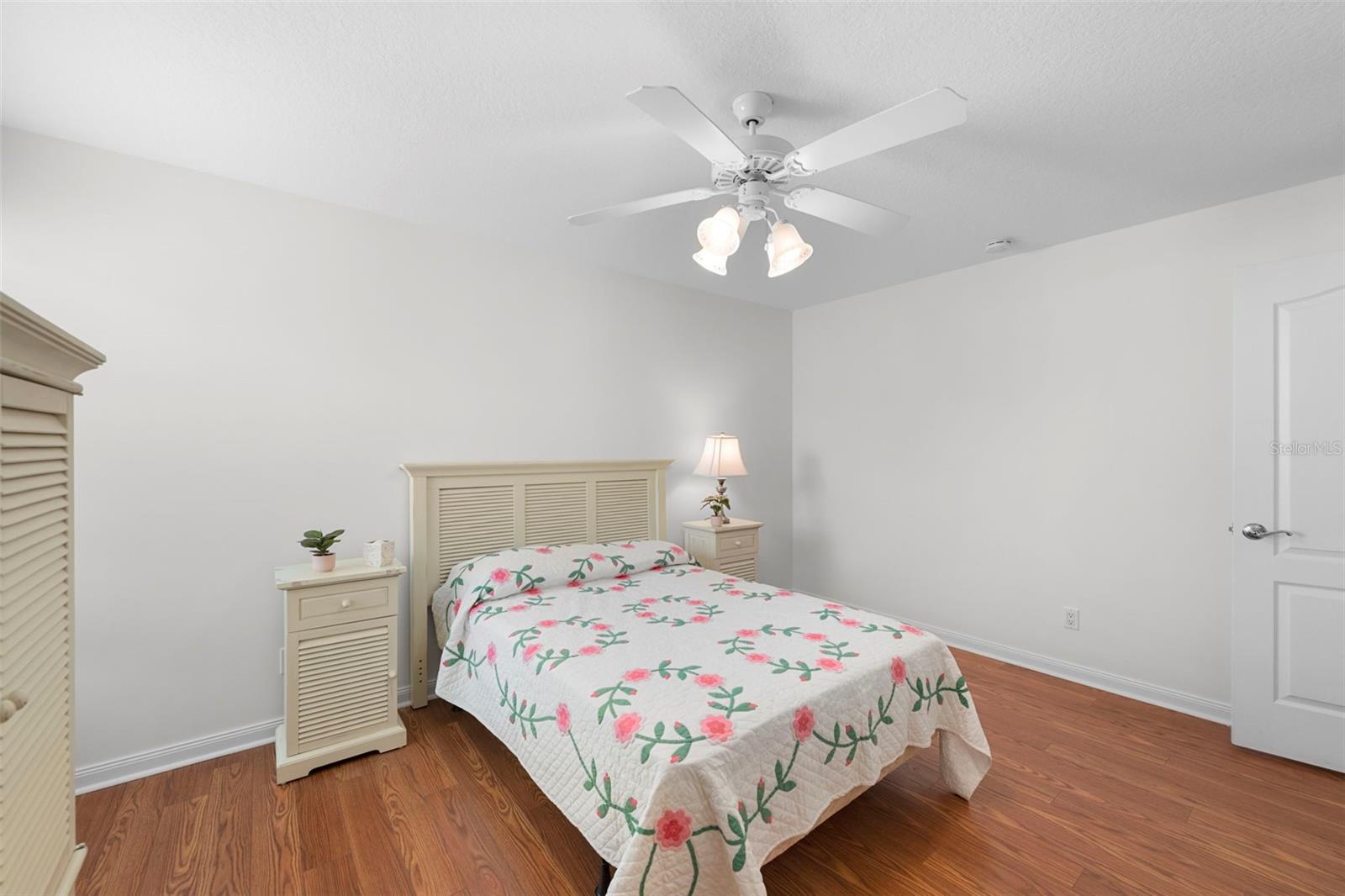 VILLAGEWALK - Residential