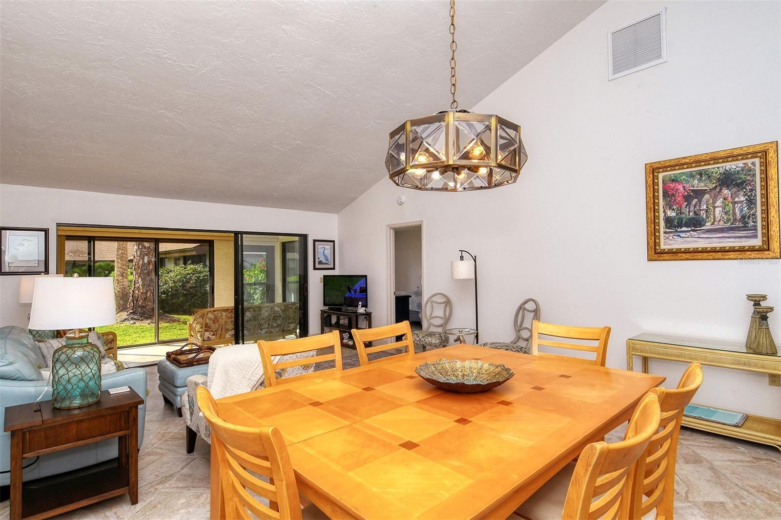 WINDRUSH BOURNE - Residential Lease