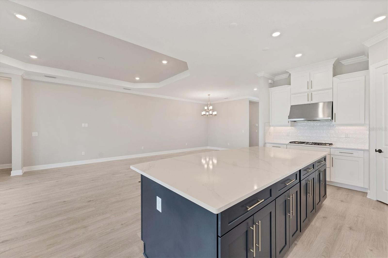 AZARIO ESPLANADE PH VI - Residential