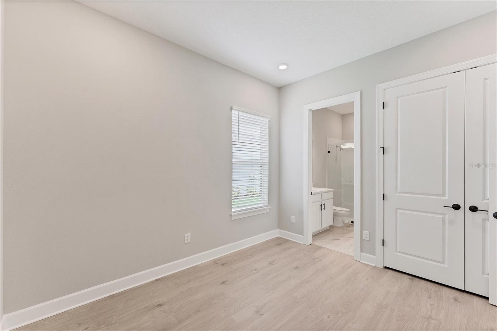 AZARIO ESPLANADE PH VI - Residential