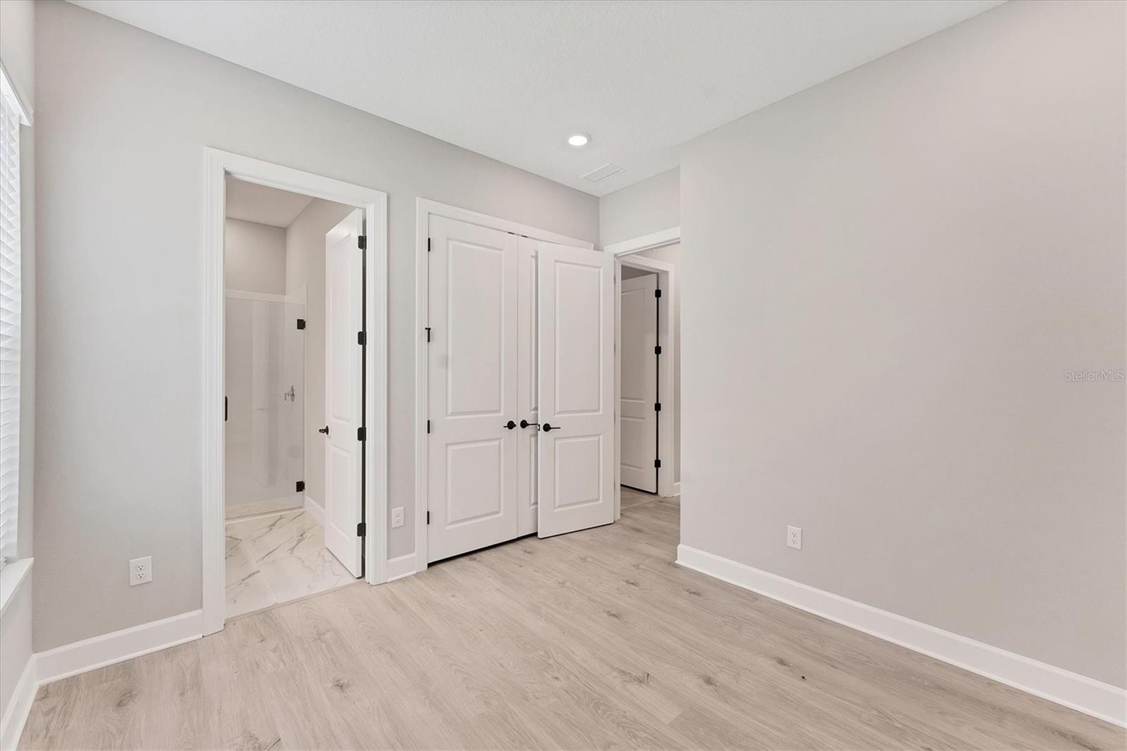 AZARIO ESPLANADE PH VI - Residential