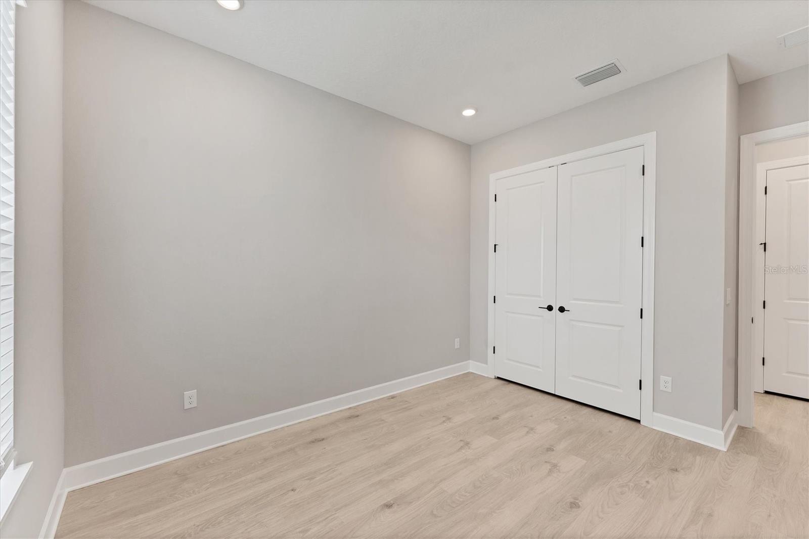 AZARIO ESPLANADE PH VI - Residential