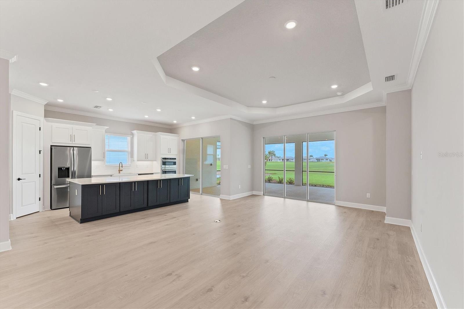 AZARIO ESPLANADE PH VI - Residential